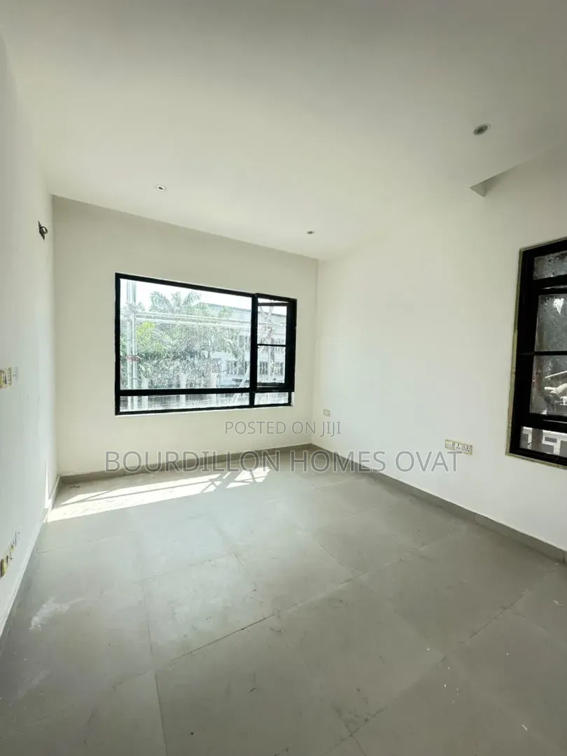 2bdrm Apartment in Old Ikoyi Lagos for sale in Old Ikoyi
