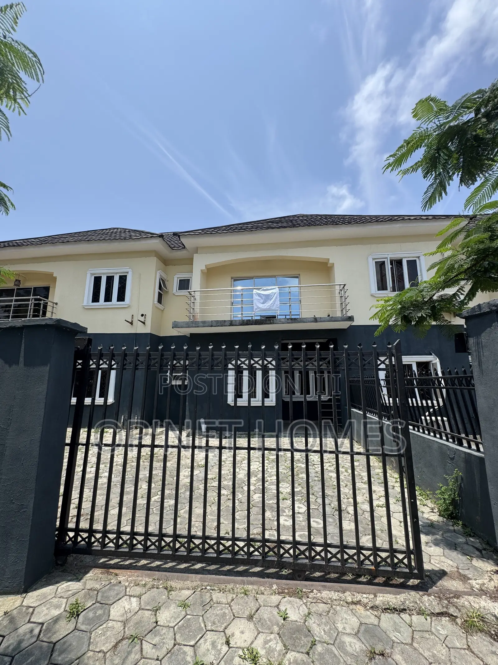 4bdrm Duplex in Lekki for sale in Lekki