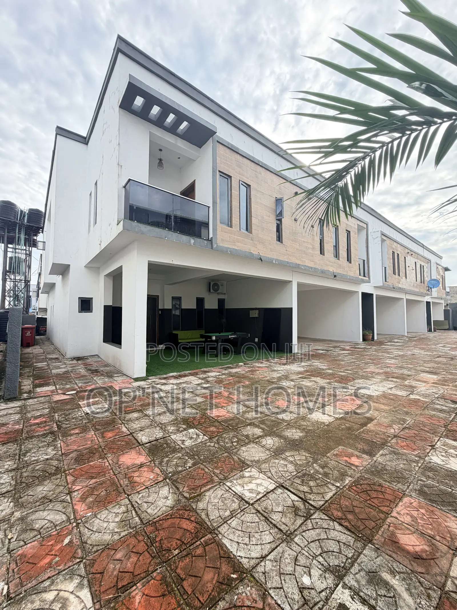 4bdrm Duplex in Lekki for sale in Lekki