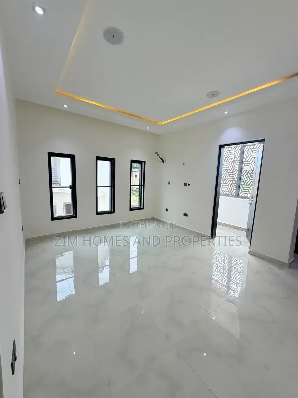 4bdrm Townhouse/Terrace in Zim Homes And, Guzape District for sale in Guzape District
