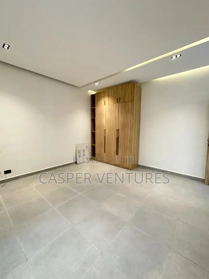 4bdrm Duplex in Freedom Way, Lekki Phase 1 for sale in Lekki Phase 1