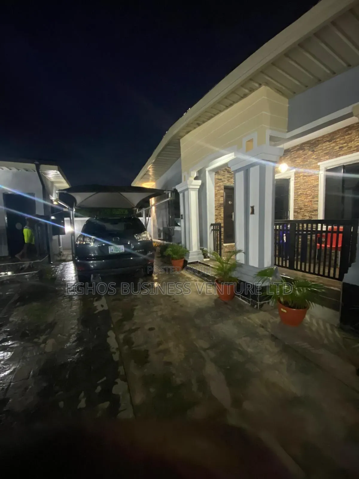 5bdrm Bungalow in Ofunwegbe/Egbire for sale in Benin City