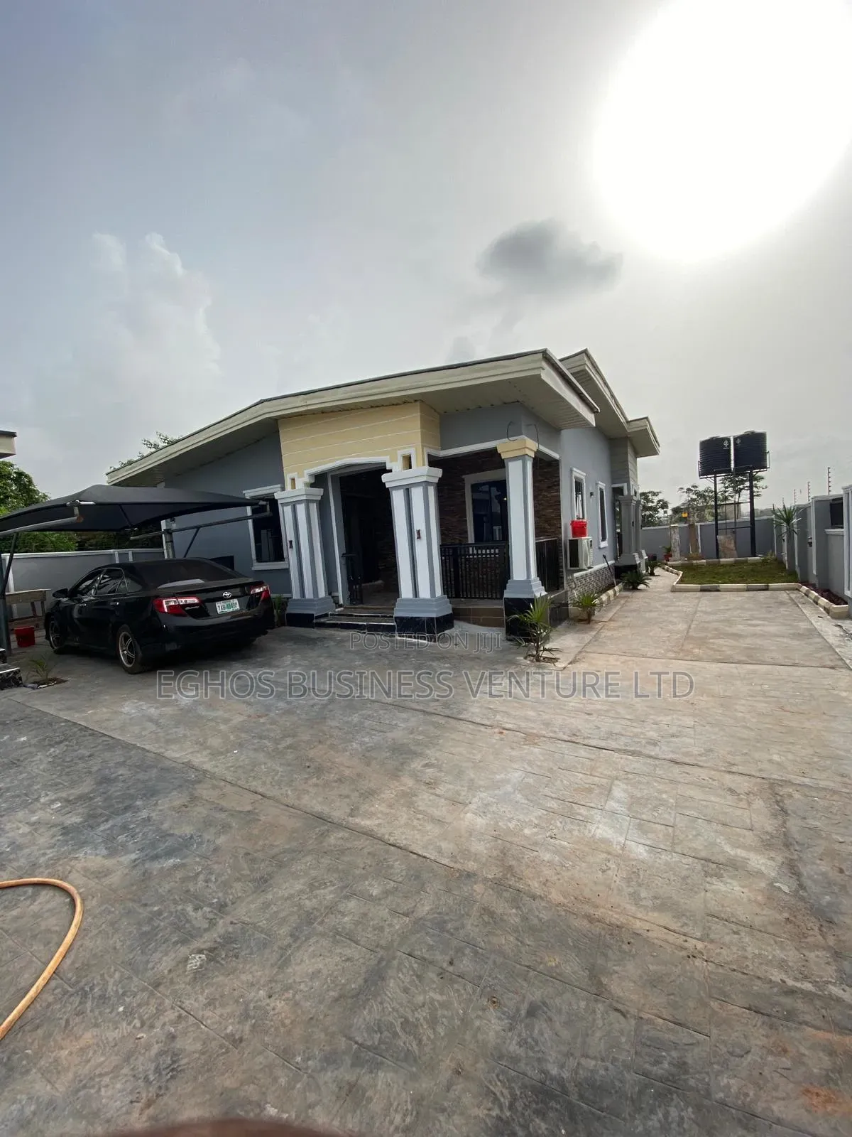 5bdrm Bungalow in Ofunwegbe/Egbire for sale in Benin City
