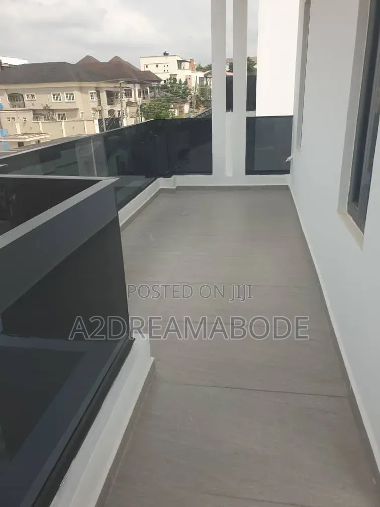 7bdrm Duplex in Magodo, GRA Phase 2 Shangisha for sale in GRA Phase 2 Shangisha