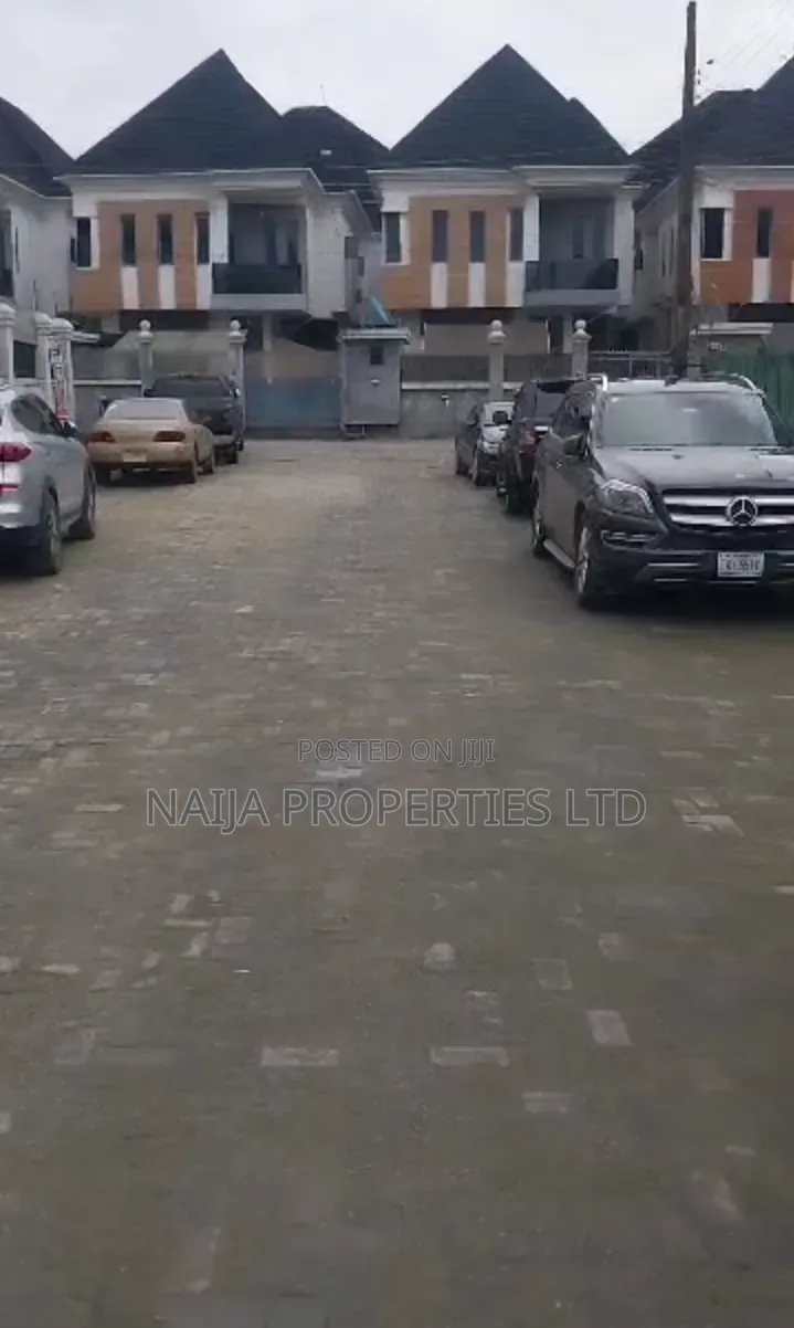 2plots of 1000sqm Land at Juliana Okoye, Off Chevron Alternative,Lekki in Chevron