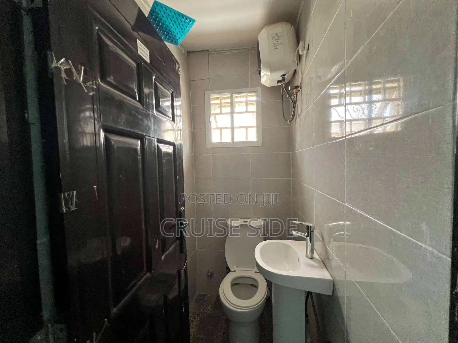 3bdrm Townhouse/Terrace in Brains & Hammers, Life Camp for Sale in Life Camp