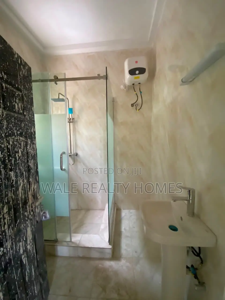 3bdrm Townhouse / Terrace in Dantata, Gwarinpa for rent in Gwarinpa