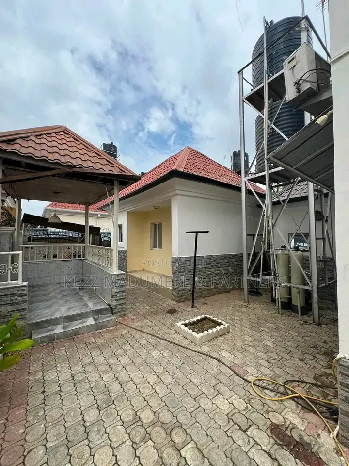 3bdrm Duplex in Naf Valley Estate , for sale in Asokoro