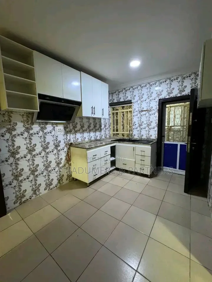 3bdrm Duplex in Naf Valley Estate , for sale in Asokoro