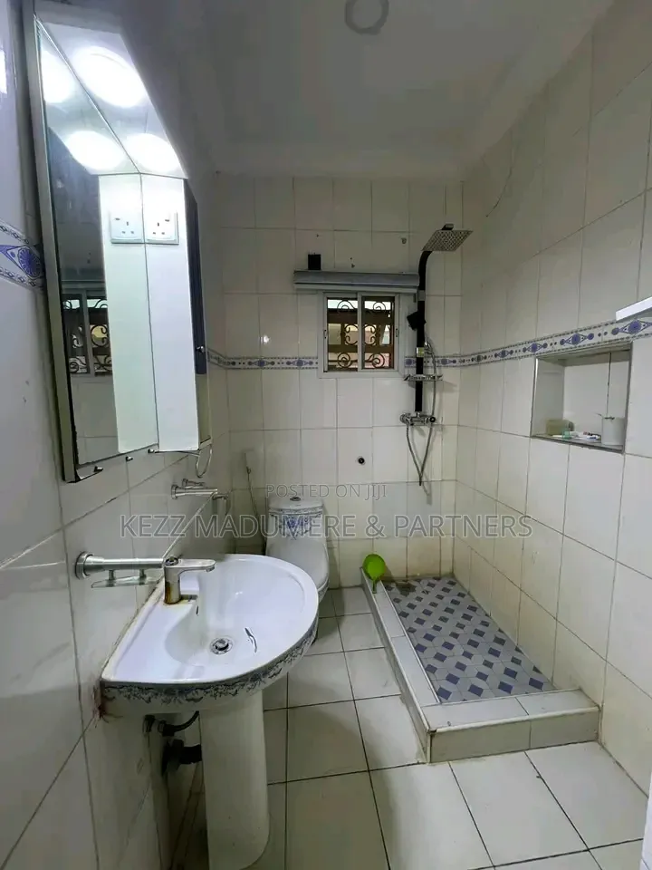 3bdrm Duplex in Naf Valley Estate , for sale in Asokoro