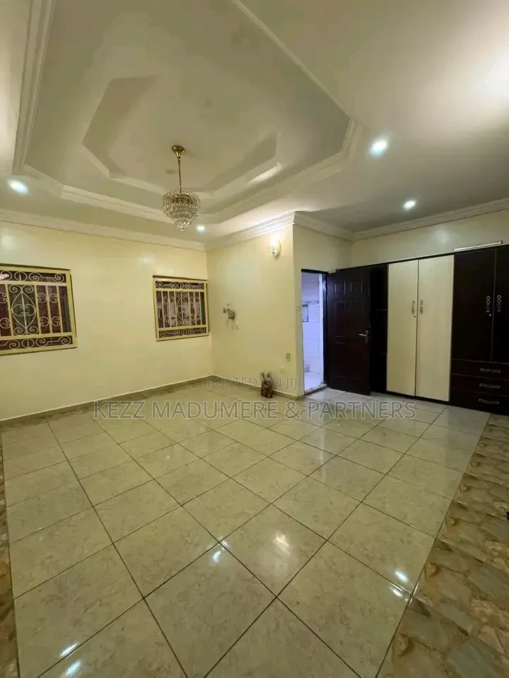 3bdrm Duplex in Naf Valley Estate , for sale in Asokoro