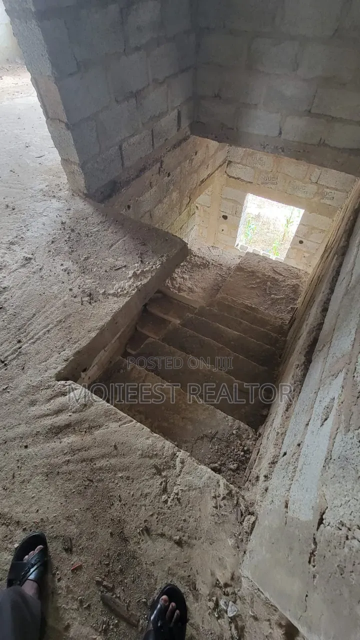 4bdrm Duplex in Kanma Estate, Lugbe District for sale in Lugbe District