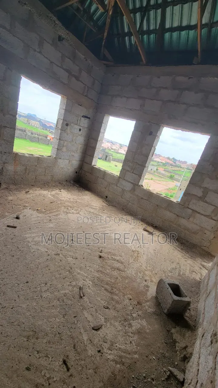 4bdrm Duplex in Kanma Estate, Lugbe District for sale in Lugbe District