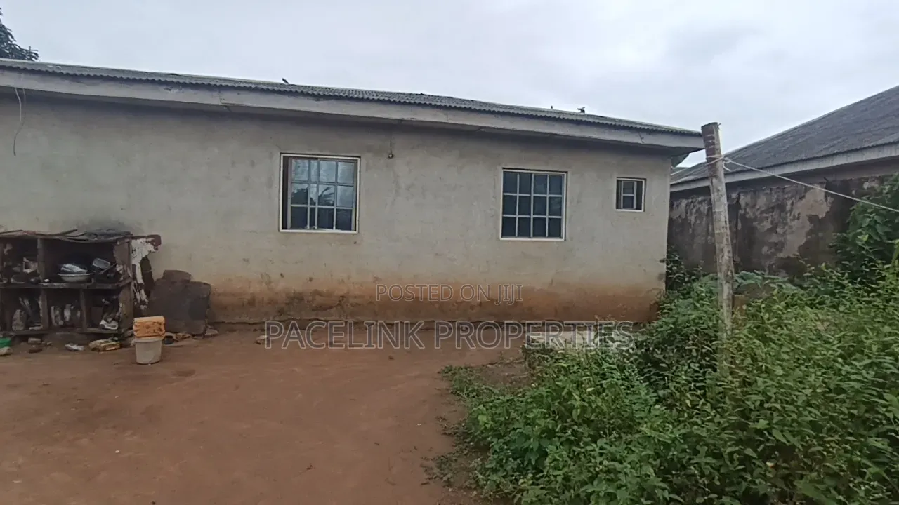 2bdrm Bungalow in Ayobo for sale in Ayobo