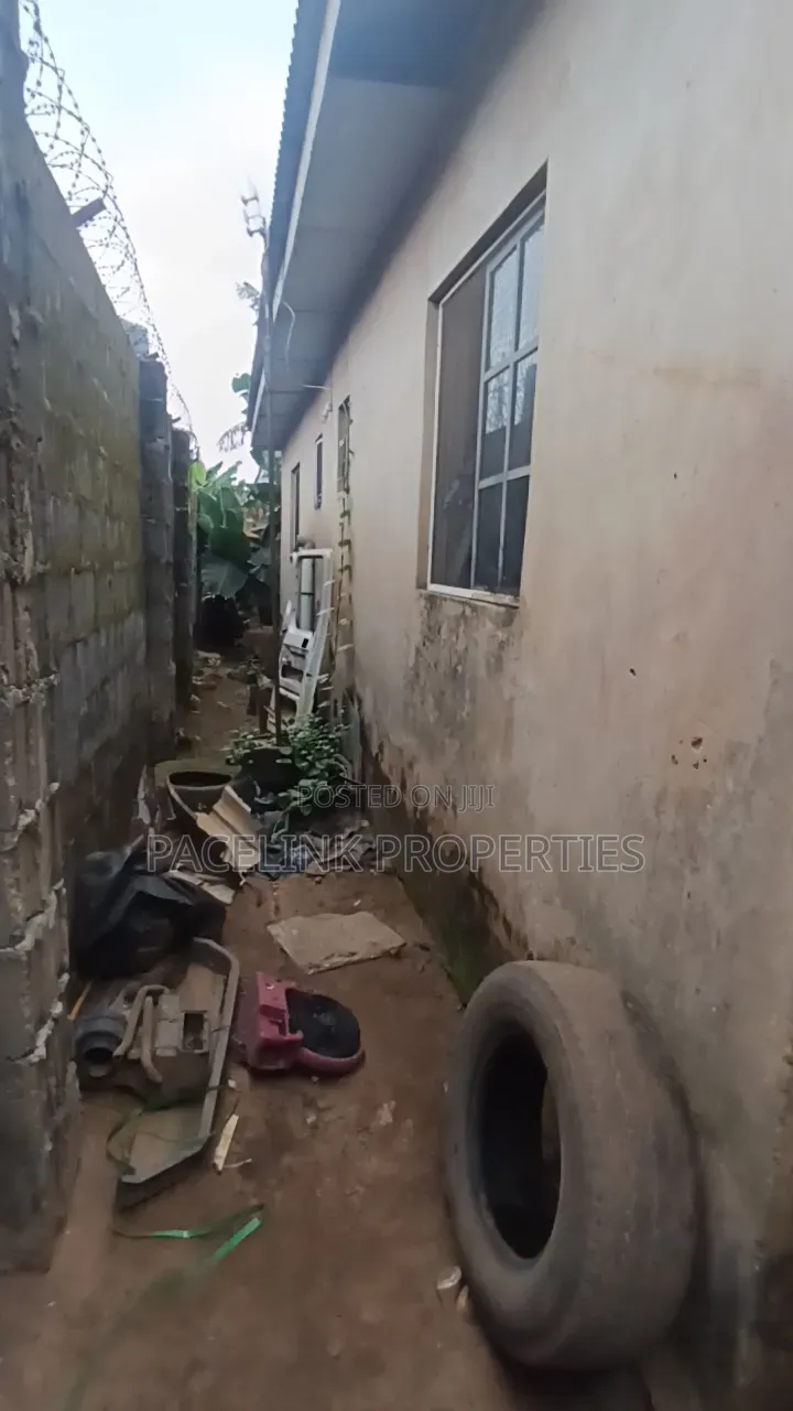 2bdrm Bungalow in Ayobo for sale in Ayobo