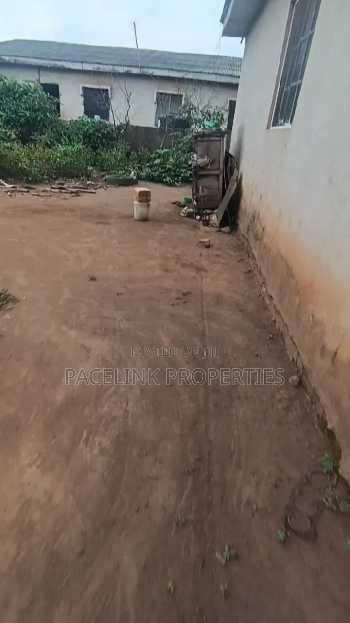 2bdrm Bungalow in Ayobo for sale in Ayobo