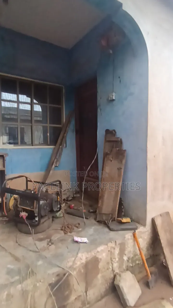 2bdrm Bungalow in Ayobo for sale in Ayobo