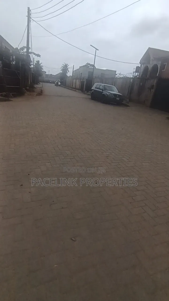 12bdrm Block of Flats in Egbeda for sale in Egbeda