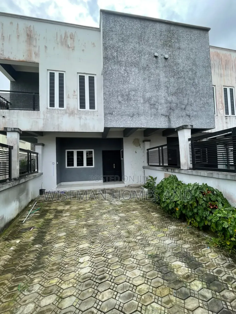 3bdrm Duplex in Cele Medu Ibeju, Awoyaya for rent in Awoyaya