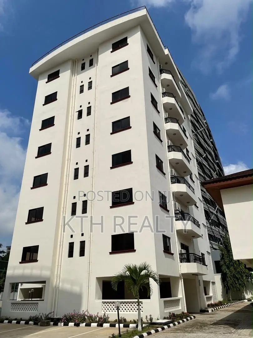 3bdrm Apartment in Ikoyi, Gerard Road for rent in Gerard Road