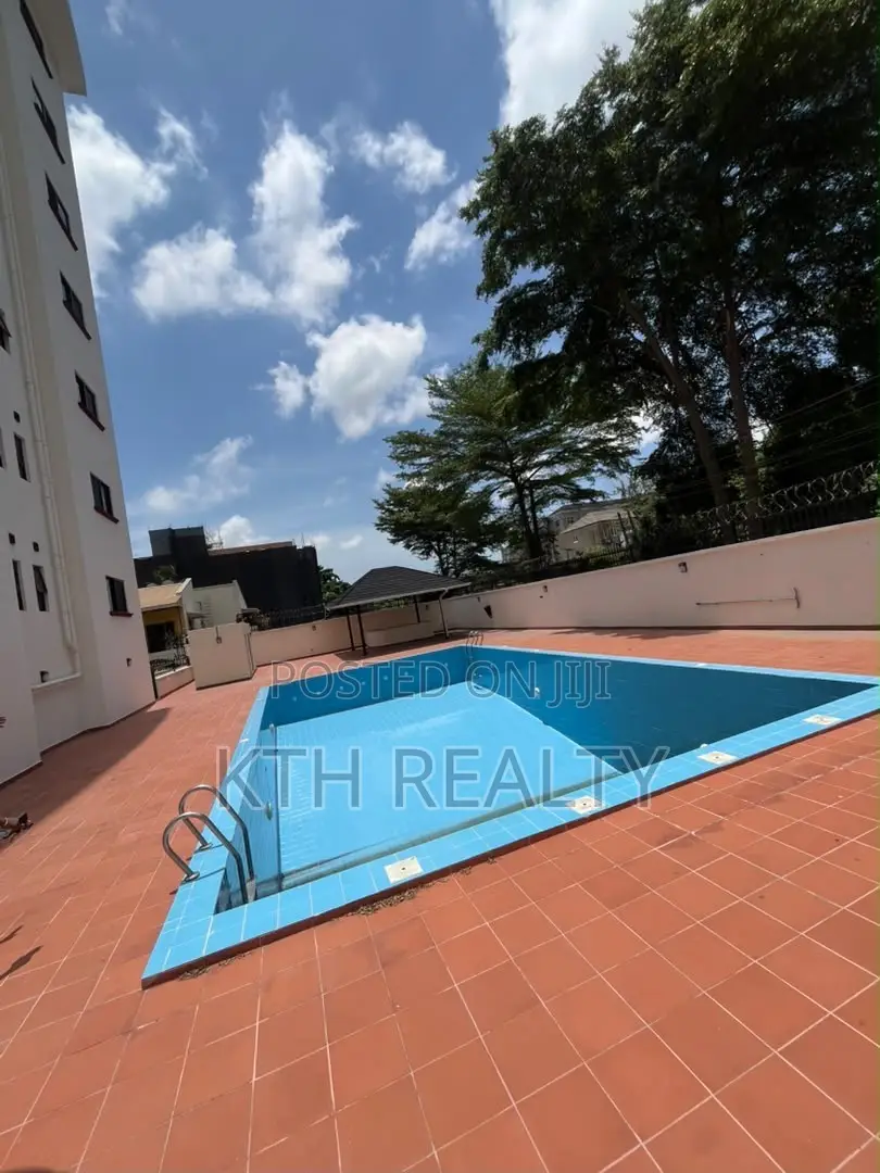 3bdrm Apartment in Ikoyi, Gerard Road for rent in Gerard Road