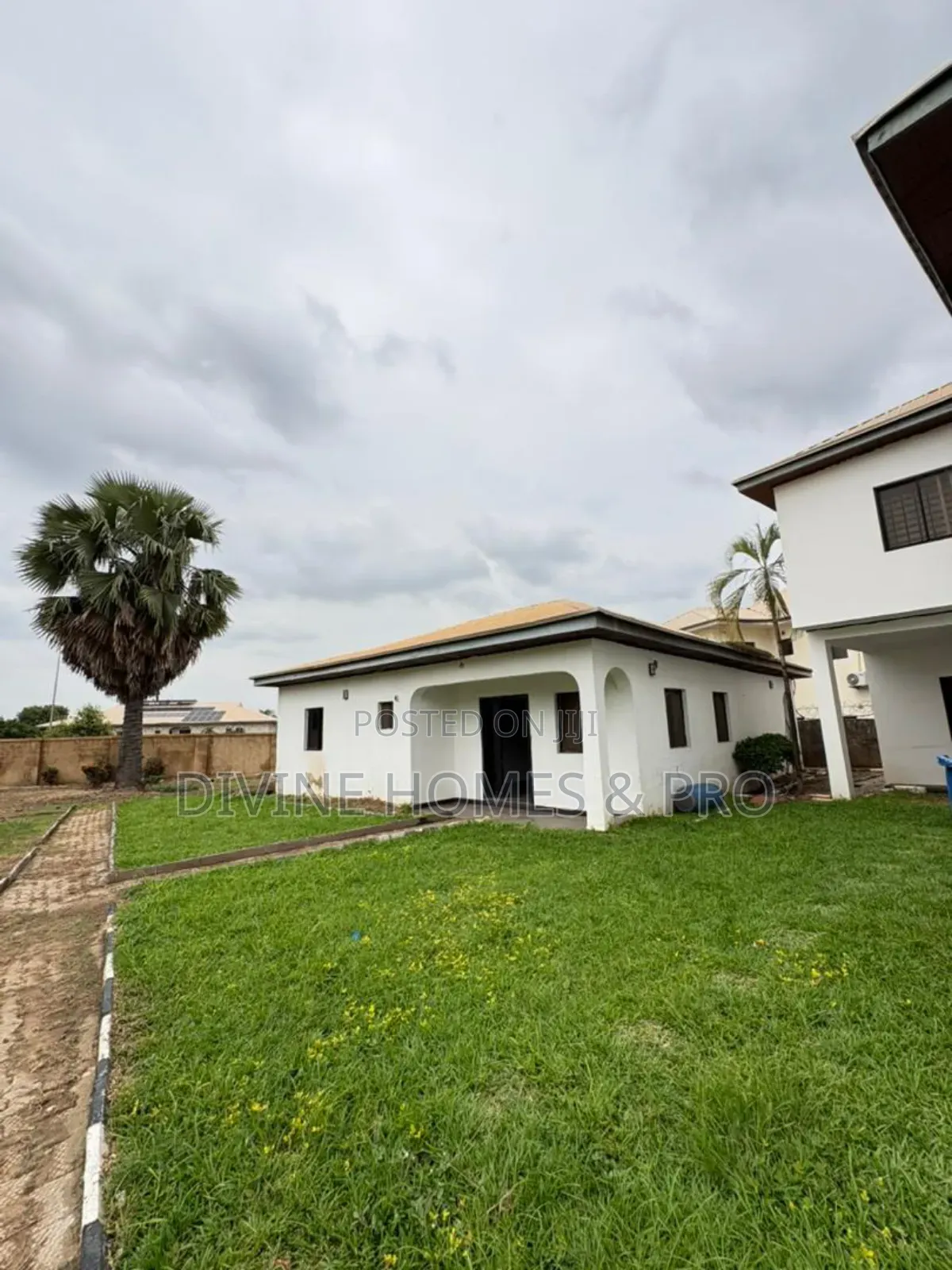 Spacious Apartment for Office Use in Wuye