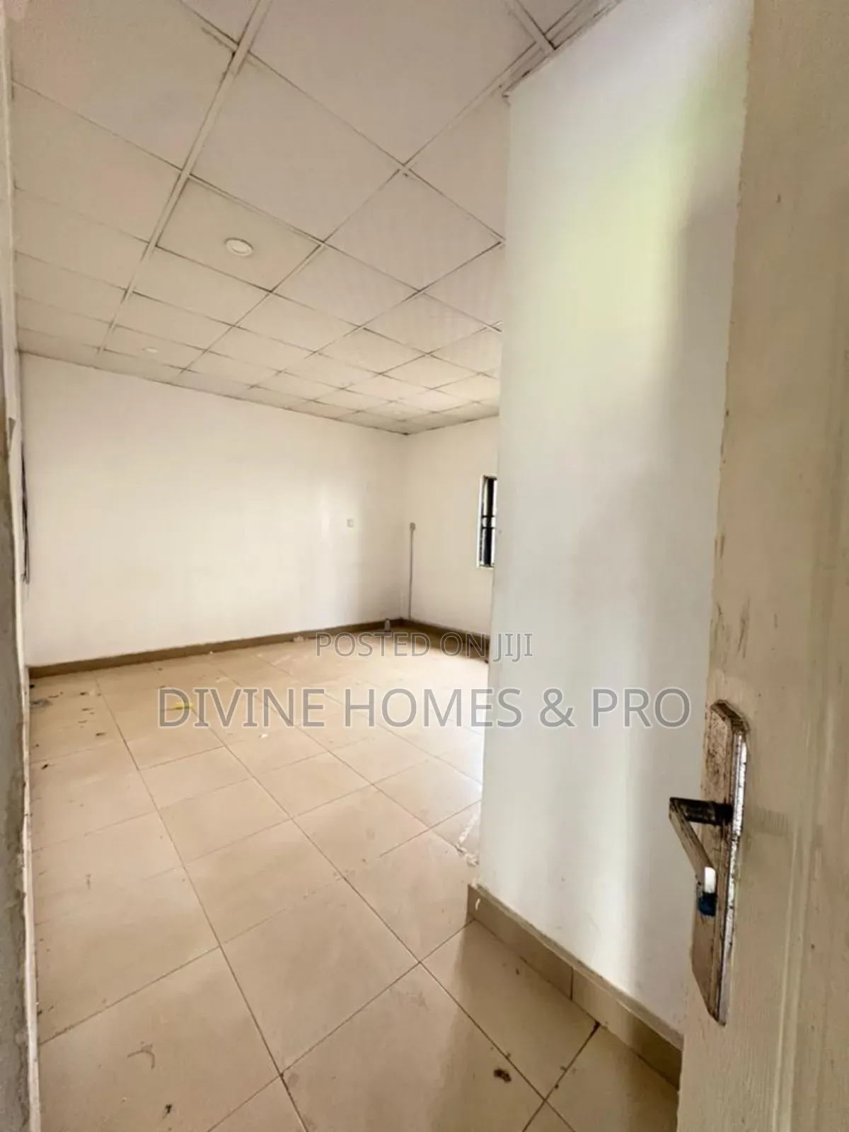 Spacious Apartment for Office Use in Wuye