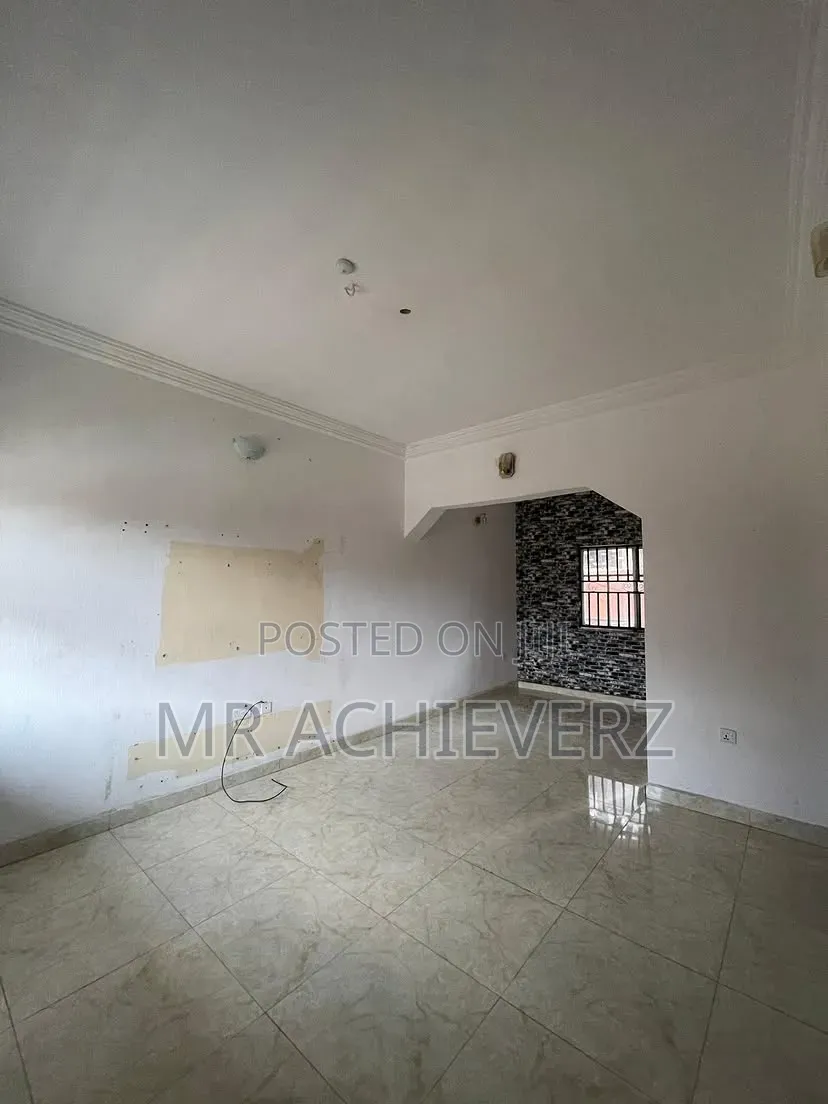 2bdrm Block of Flats in Rumuokrushi, Obio-Akpor for sale in Obio-Akpor