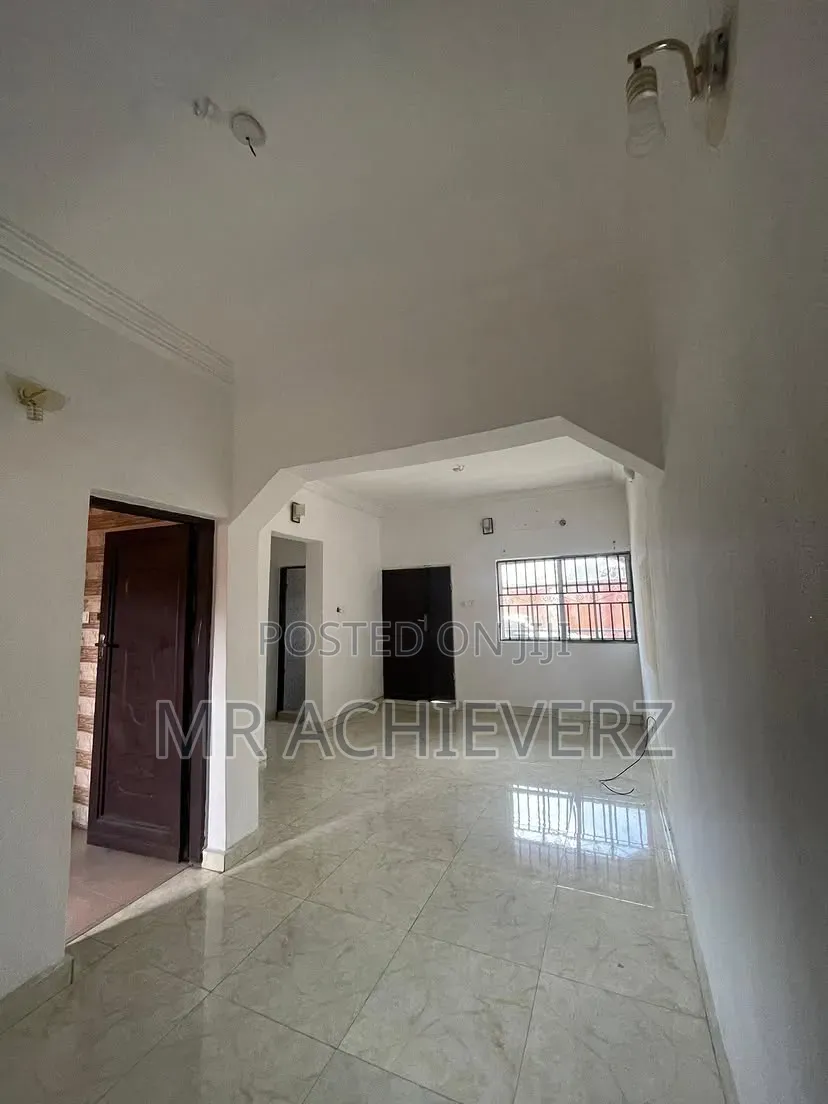 2bdrm Block of Flats in Rumuokrushi, Obio-Akpor for sale in Obio-Akpor