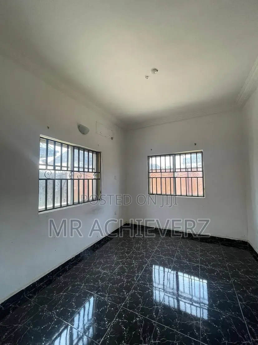 2bdrm Block of Flats in Rumuokrushi, Obio-Akpor for sale in Obio-Akpor
