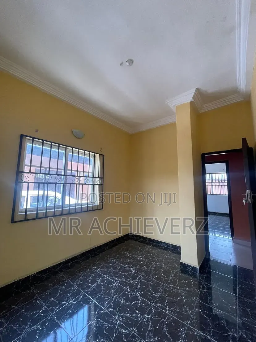 2bdrm Block of Flats in Rumuokrushi, Obio-Akpor for sale in Obio-Akpor