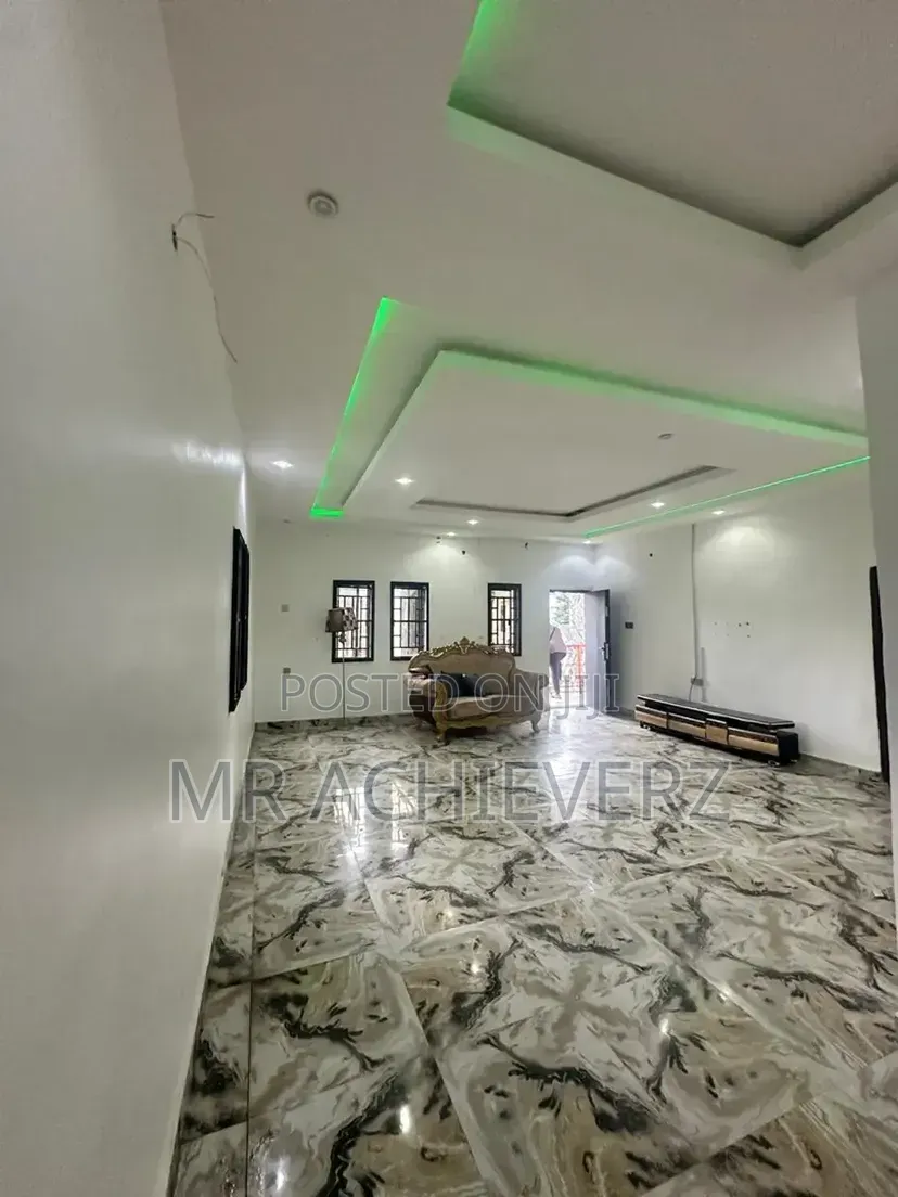 5bdrm Duplex in East West, Obio-Akpor for sale in Obio-Akpor