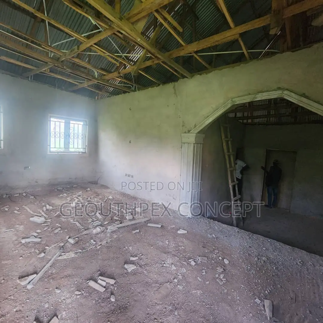 3bdrm Bungalow in Ologuneru for sale in Ologuneru