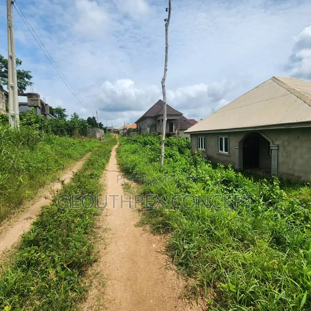 3bdrm Bungalow in Ologuneru for sale in Ologuneru