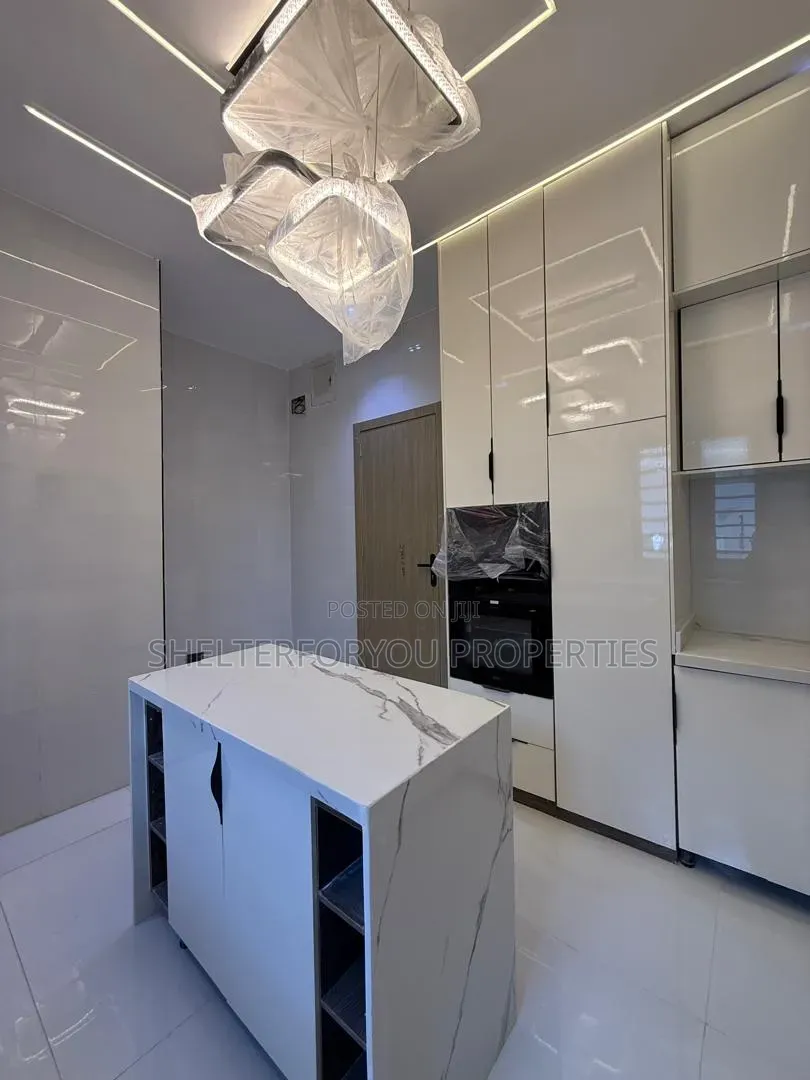 4bdrm Duplex in Sangotedo for sale in Sangotedo