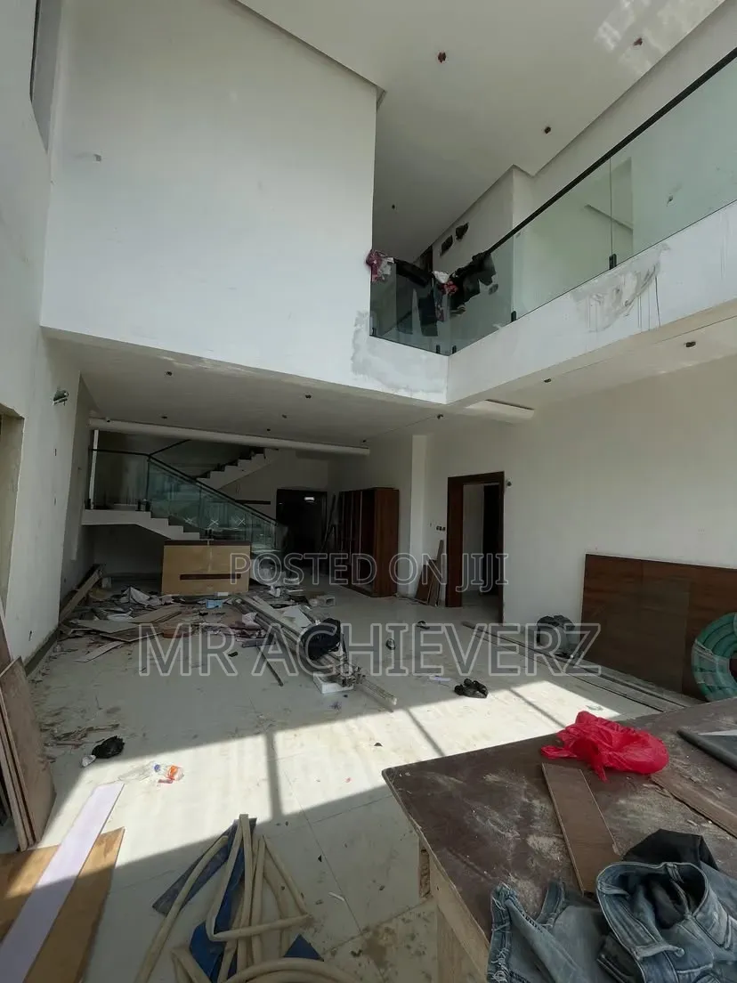 5bdrm Duplex in Odili Road, Obio-Akpor for sale in Obio-Akpor