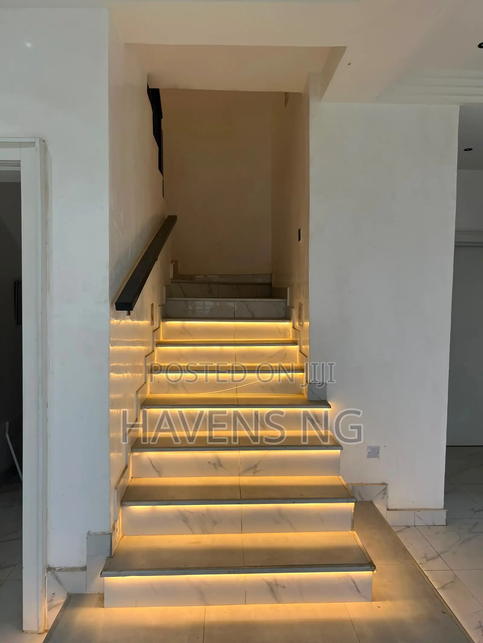 3bdrm Duplex in Idu Industrial for sale in Idu Industrial