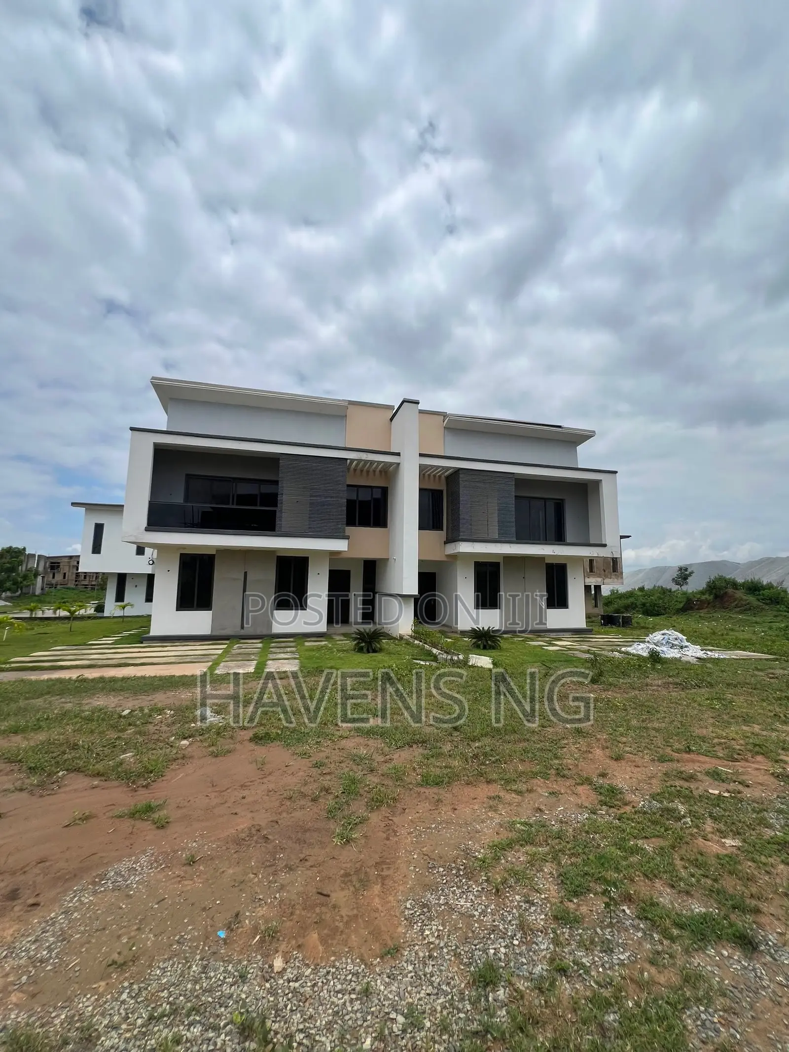 3bdrm Duplex in Idu Industrial for sale in Idu Industrial