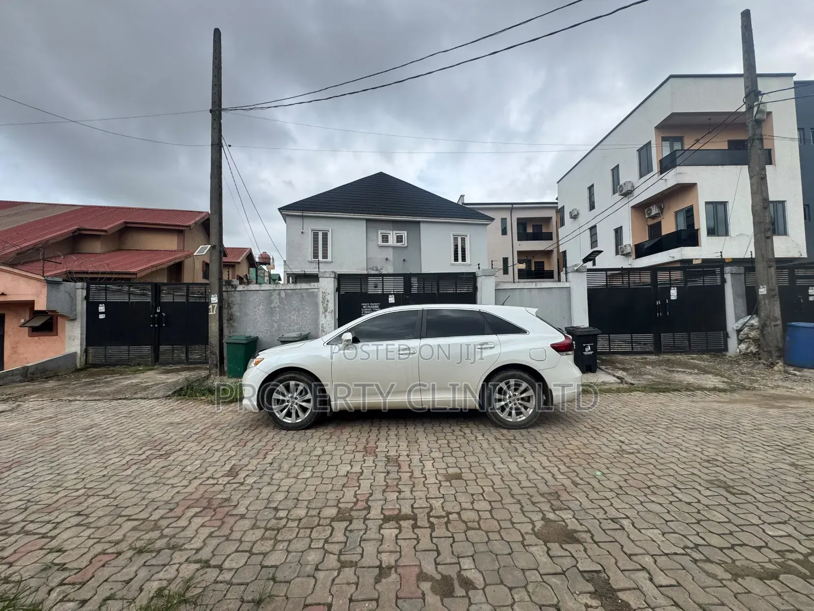 4bdrm Duplex in Omole Phase 1 for sale in Omole Phase 1