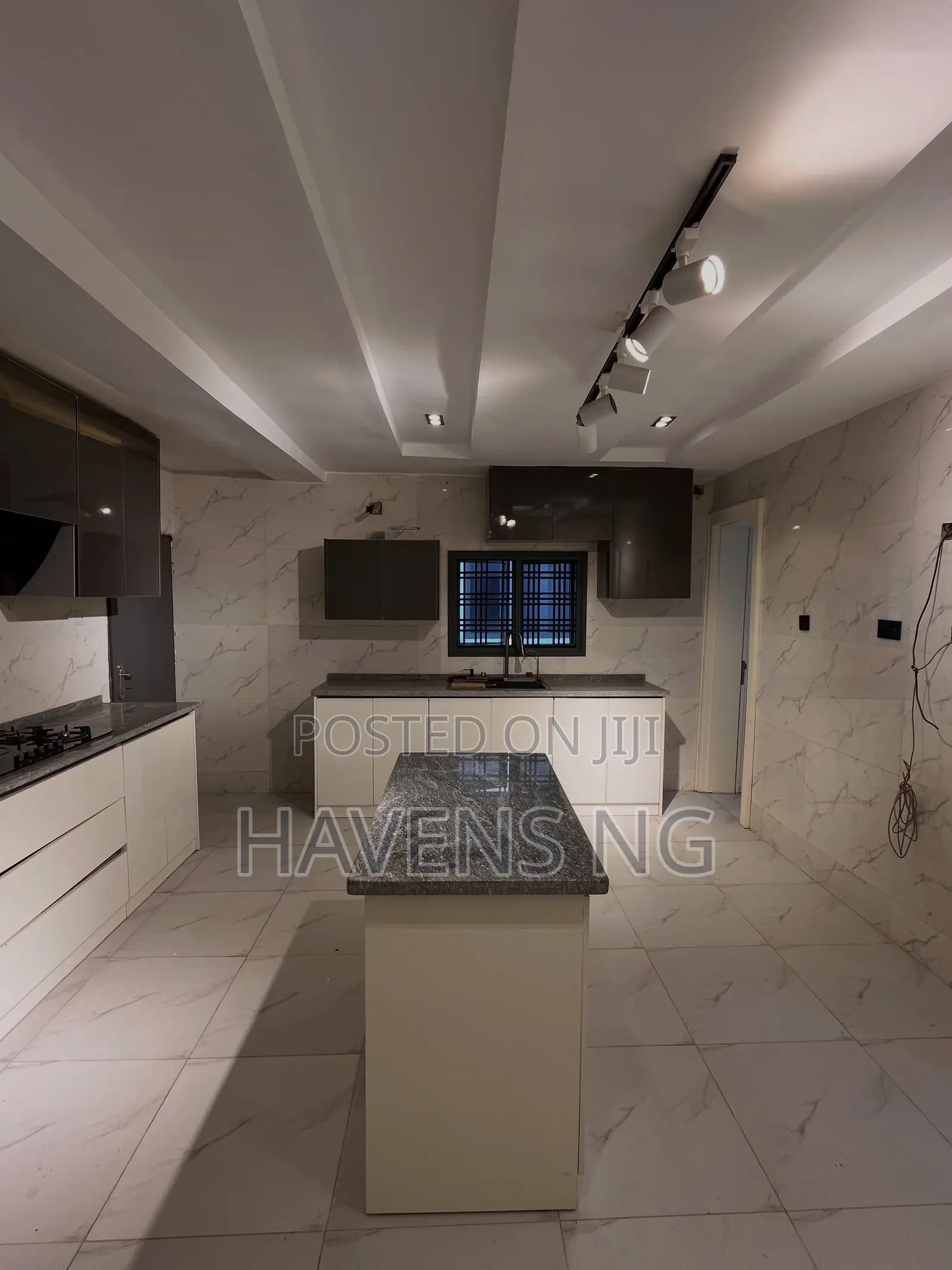 4bdrm Duplex in Abuja (FCT) for sale in Abuja (FCT)