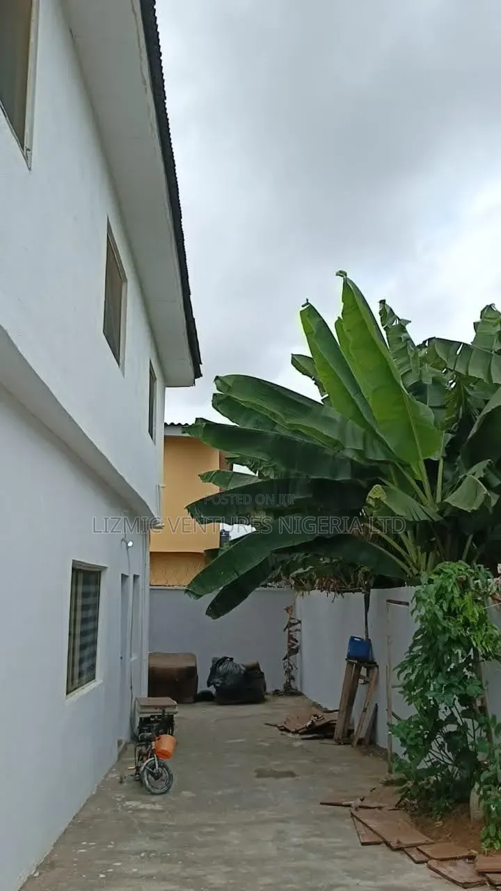 Furnished 3bdrm Block of Flats in Egan, Ikotun/Igando for sale in Ikotun/Igando