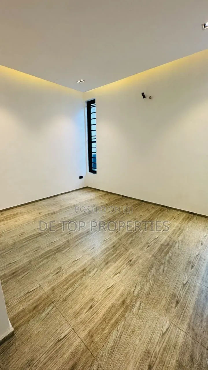 5bdrm Duplex in Ikota Lekki for rent in Lekki Phase 1