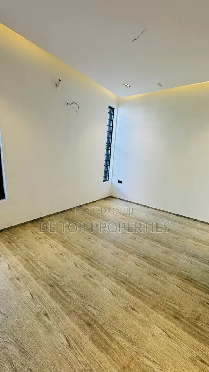 5bdrm Duplex in Ikota Lekki for rent in Lekki Phase 1