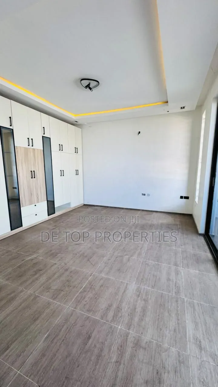 5bdrm Duplex in Ikota Lekki for rent in Lekki Phase 1