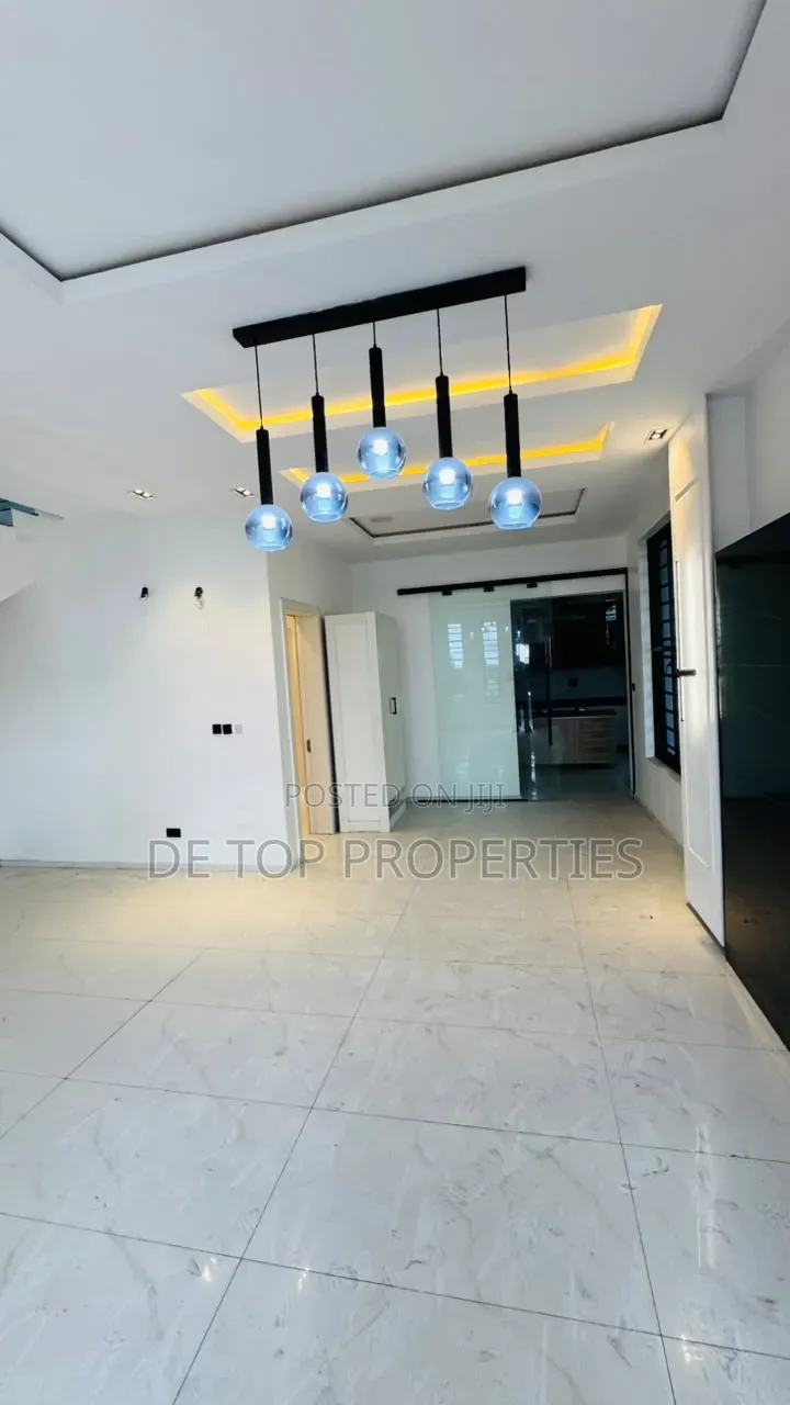 5bdrm Duplex in Ikota Lekki for rent in Lekki Phase 1