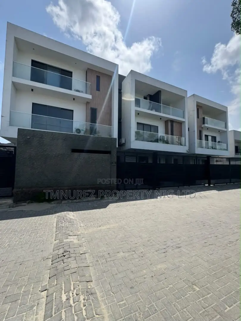 2bdrm Apartment in Osapa london for sale in Osapa london