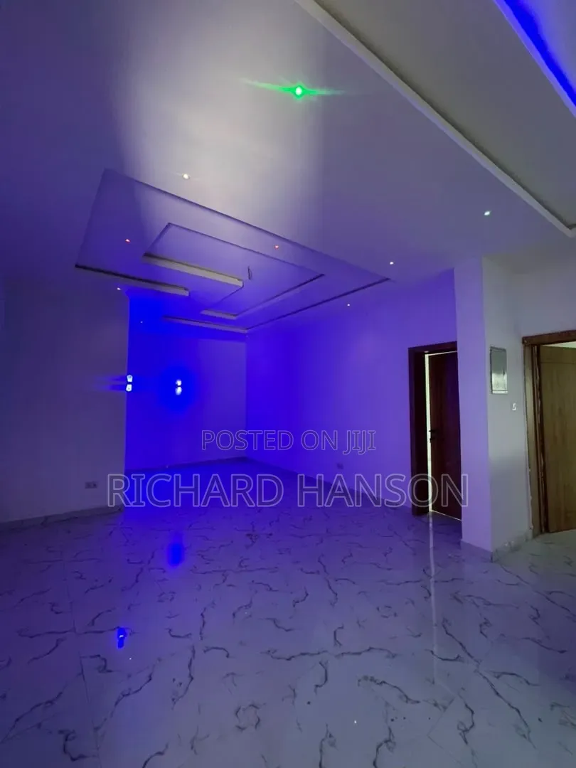 2bdrm Apartment in Off Baale, Ologolo for rent in Ologolo