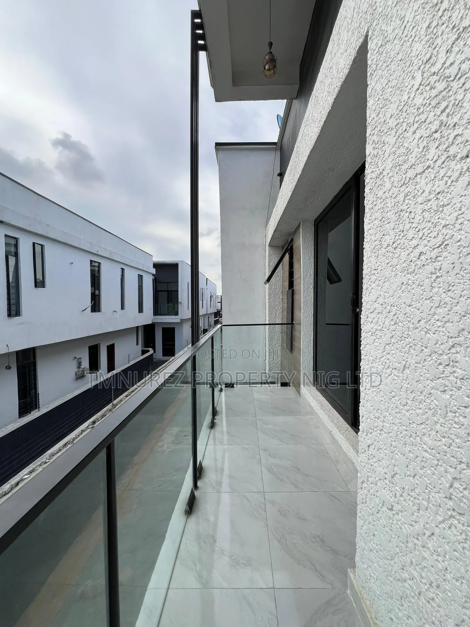 4bdrm Duplex in Ikota for rent in Ikota