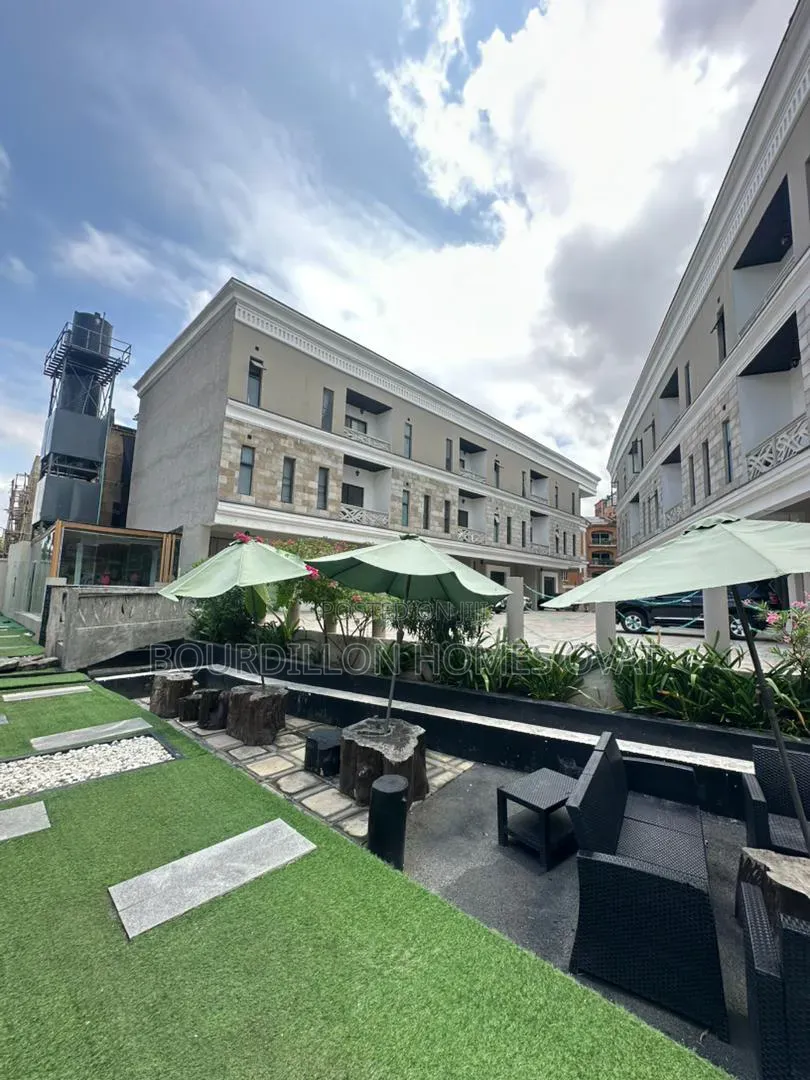 5bdrm Duplex in Old Ikoyi Lagos for sale in Old Ikoyi