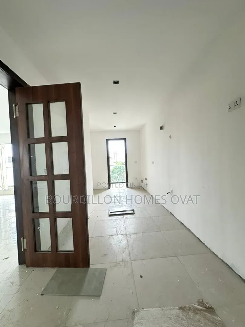 3bdrm Apartment in Old Ikoyi Lagos for sale in Old Ikoyi